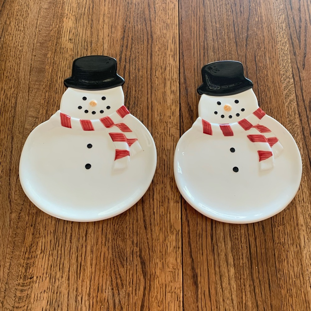NIB Williams Sonoma Snowman & Snowmaid Holiday Ceramic Cookie 10” Plate Set of 2